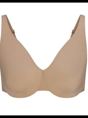 SKIMS NWOT Smooth T-Shirt Bra in Nude